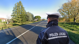 Tragedia sulla provinciale Naviglio: ciclista 71enne investito da un’auto, muore sul colpo