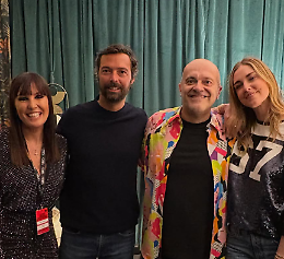 Chiara Ferragni e Tronchetti Provera insieme al concerto di Max Pezzali, ma la famiglia di lui non mette "like" alla loro relazione