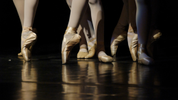 "L'insalata sotto il cuscino": danza e adolescenza al Teatro Comunale di Modena