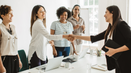 Gli italiani vogliono cambiare lavoro: le 10 professioni in crescita secondo LinkedIn