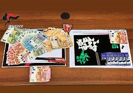 Due giovani arrestati a Reggio Emilia: sequestrati oltre 370 grammi di droga e 3.000 euro in contanti