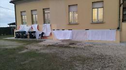 Faenza: vandali ignoti imbrattano la scuola materna "Gianni Rodari"