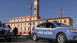 Blitz della Polizia a Forlì: scoperti venti stranieri in condizioni precarie in un albergo abusivo tra degrado e spaccio