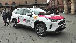 Il taxi di Red Sox torna a Bologna dopo gli atti vandalici subiti ad ottobre