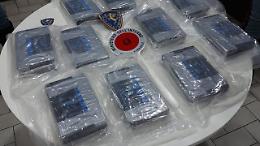 Arrestato al casello autostradale di Borgo Panigale con 11 kg di cocaina nascosti in auto