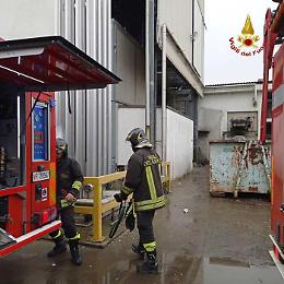 Carpi: incendio nell'impianto di smaltimento rifiuti