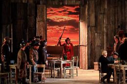 "La Fanciulla del West" a Bologna: il soprano senza voce divide il pubblico
