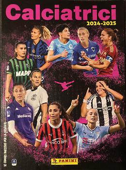 Storico debutto: l'album Panini "Calciatrici 2024-2025" celebra il Calcio in fucsia