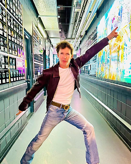 James Blunt celebra il 20° anniversario di 'Back to Bedlam' con un'unica data italiana all'Unipol Arena