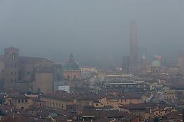 Bologna al 74° posto per qualità del clima: notti tropicali ed eventi estremi in aumento