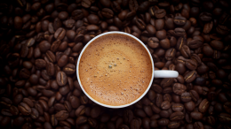 Caffè al bar fino a 2 euro a tazzina. Classifica delle città dove costa di più