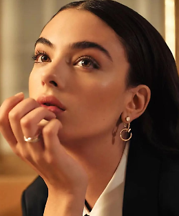 Deva Cassel: "I paragoni con mia mamma Monica Bellucci? Ormai sono abituata"