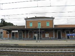 Due minorenni senza biglietto aggrediscono un capotreno a San Giovanni in Persiceto