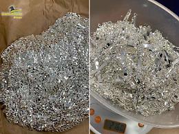 Fermato con 100 kg di argento nel bagagliaio e 142 mila euro in contanti