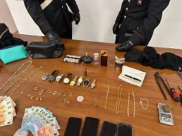 Arrestati tre ladri specializzati in furti in appartamento nell'Appennino reggiano