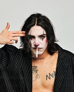 Naska porta il suo "Unplugged Tour" a Bologna tra ironia, romanticismo e punk-rock