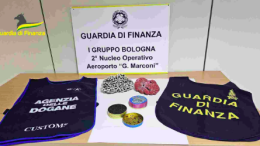Sequestri all'aeroporto Marconi: coralli, fiori rari e caviale nel mirino delle autorità