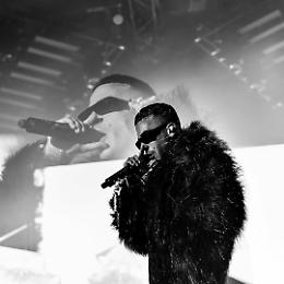 Sfera Ebbasta: il re della trap italiana conquista anche l'Unipol Arena