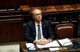 Il Ministero dell’Istruzione vieta l’uso di asterisco e schwa nelle comunicazioni ufficiali