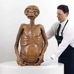 All'asta un raro modello di E.T. dalla collezione di Carlo Rambaldi