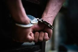 A Parma la polizia arresta un 35enne marocchino per detenzione di stupefacenti e 500 euro in contanti