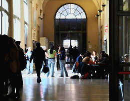 Nuove occupazioni negli istituti liceali Arcangeli e Laura Bassi a Bologna 