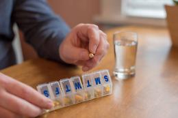 Vendeva farmaci per disfunzione erettile illegali: denunciato un 70enne a Medicina