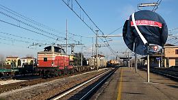 Un passeggero in stato di agitazione costringe all'evacuazione del treno regionale alla stazione di Varignana