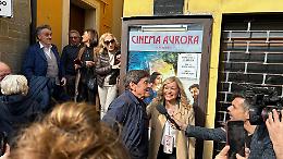 Monghidoro, il Cinema Aurora riapre: Morandi torna dove tutto è cominciato, "Solo qui si sente davvero la condivisione"