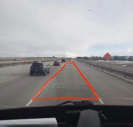 Sull’autostrada la fisica non perdona.
Guidare con logica, non con istinto