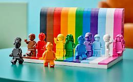 Lego cambia strategia comunicativa: stop linguaggio inclusivo
