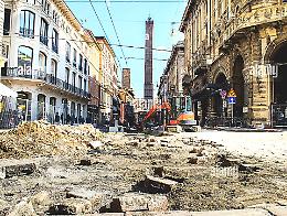 Bologna, slitta la riapertura di via Ugo Bassi: nuovi cambiamenti alla viabilità per i cantieri del tram