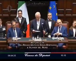 “Spero di non rovinare la lingua di Dante”: re Carlo III parla in italiano alla Camera (VIDEO)