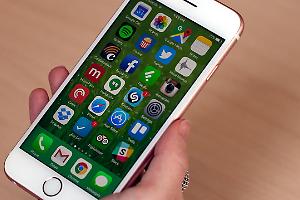 Smartphone e tablet, rivoluzione UE: dal 20 giugno obbligo di etichetta su efficienza e riparabilità