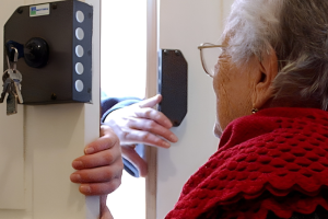 Ingannato anziano per oltre 50mila euro con la 'truffa del parente in pericolo': arrestato un 25enne a Bologna