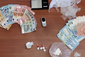 "Spacciamo perchè dobbiamo pagare l'affitto": arrestati due stranieri per detenzione di stupefacenti nel quartiere Savena