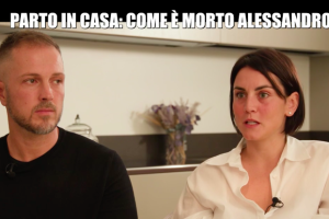 "Non abbiamo dubbi, Alessandro sarebbe vivo e sano": i genitori del neonato morto in casa accusano le ostetriche