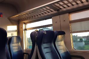 Scaricano un estintore sul treno: passeggeri intossicati