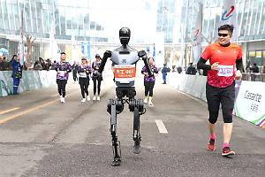 A Pechino si svolgerà la prima maratona uomo-robot