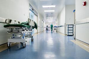 Crisi della sanità italiana: in 10 anni tagliati oltre 70 ospedali e 10 mila posti letto