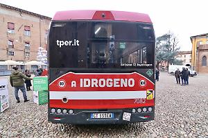 Centrosinistra in tilt: Lepore assediato