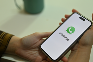 Niente più numero di cellulare, su Whatsapp basta il QR code per salvare i numeri