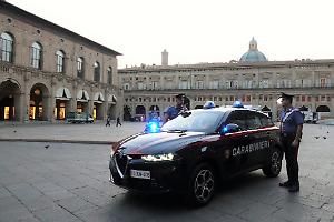 Bologna, sgominata gang di trafficanti di armi e droga