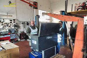 Officina abusiva nel mirino della Finanza: maxi multa fino a 15mila euro