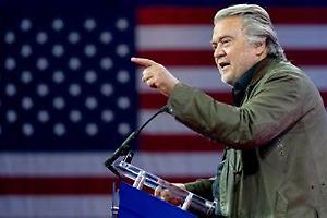 Scandalo americano: Bennon e il saluto nazista al convegno di Trump