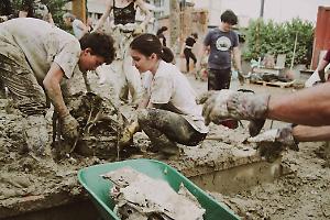 Boom di volontari in Emilia-Romagna: la solidarietà si rafforza dopo l’alluvione