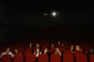 Il ritorno della magia del cinema: I giovani salvano la settima arte e riscoprono l'esperienza cinematografica