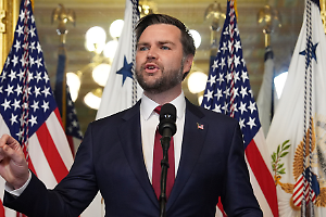 J.D. Vance, dall'infanzia difficile alla Casa Bianca: il film che racconta le sue origini