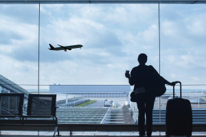 Scopri gli aeroporti italiani con le tariffe più convenienti: strategie per risparmiare sui voli durante le vacanze