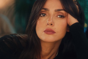 "Forse erano dei casi umani": Ambra Angiolini e la frecciatina ai suoi ex